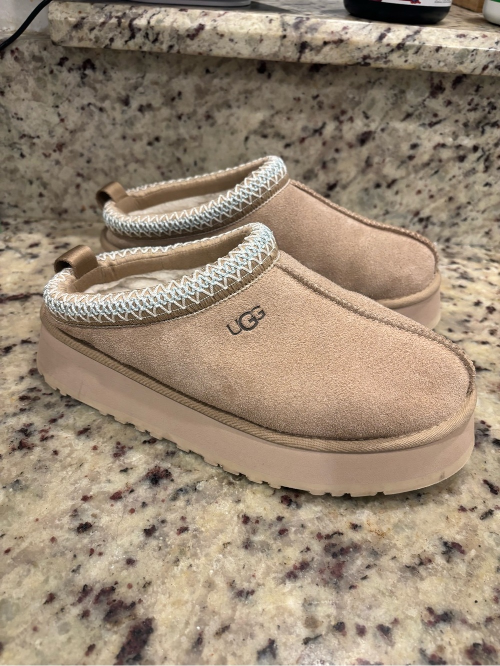 UGG® Tasman II Platform Slippers, Size 8 US, Color Sand, Retail Price $150.00